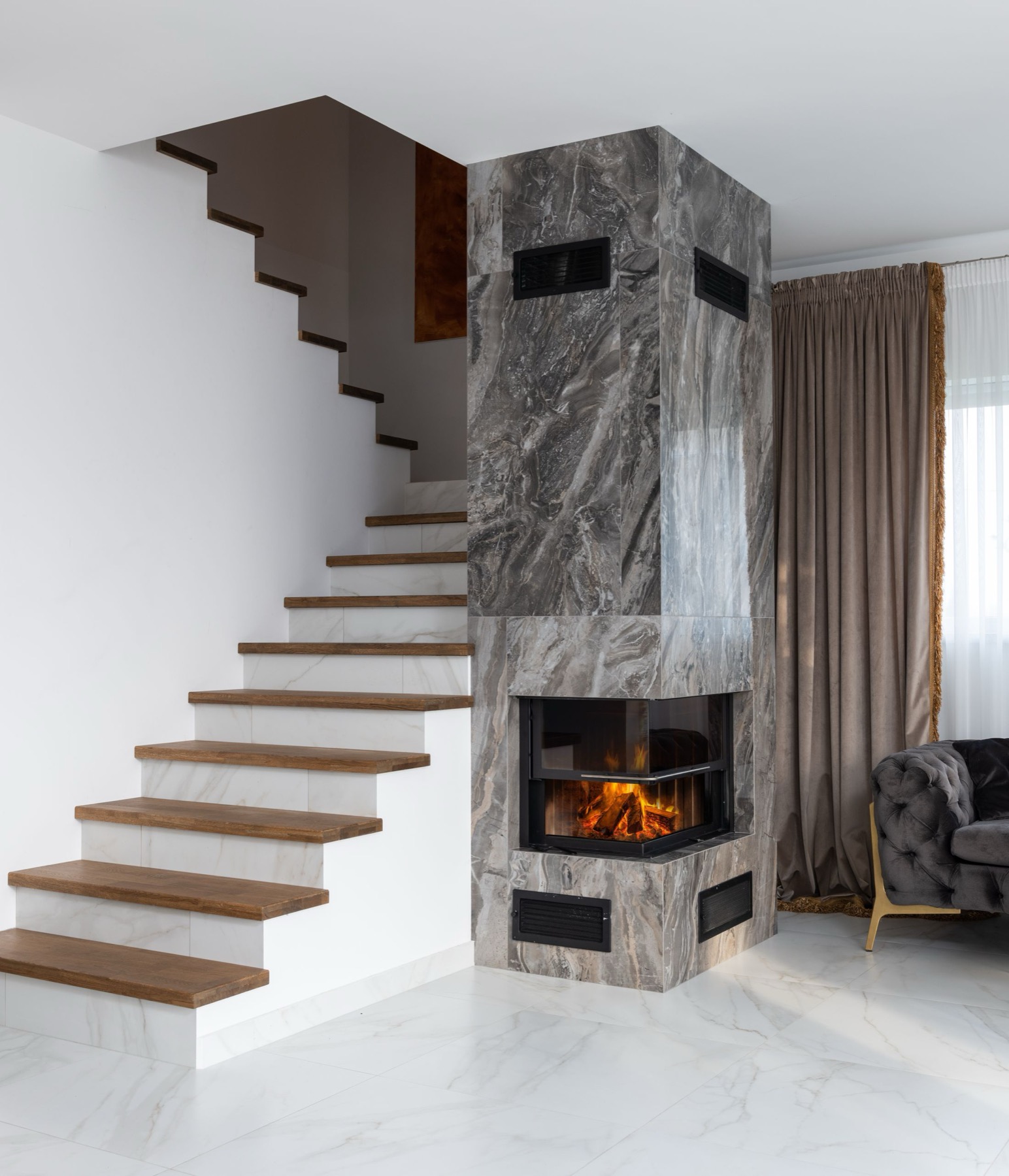 Fireplace & chimney tiling
